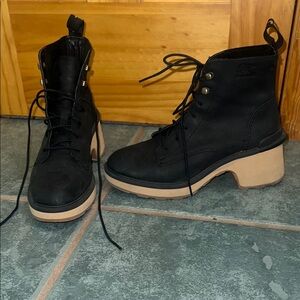 Sorel Hi-line lace up combat boot